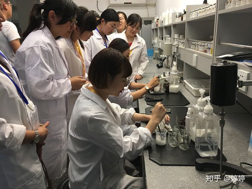 化妆品销售员如何培训客户经验心得体会(商场里卖化妆品的 培训感言)