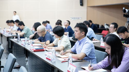 外贸销售员入职培训课程表(公司员工培训课程有哪些)